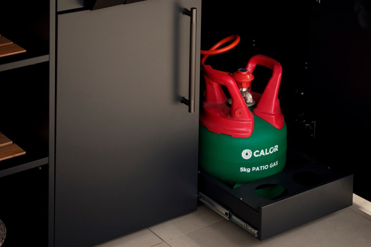 gas bottle pull out tray (bottle not included)
