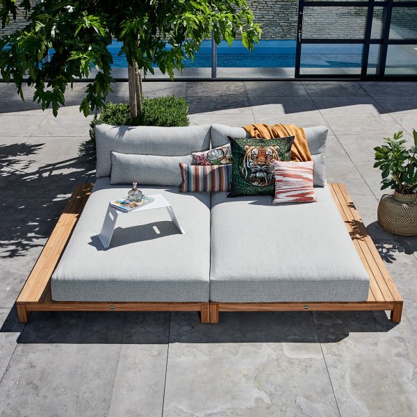 Portofino Daybed from Suns Lifestyle