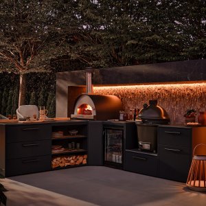 Main Blenheim outdoor modular kitchen with kamado grill and fortuna pizza oven